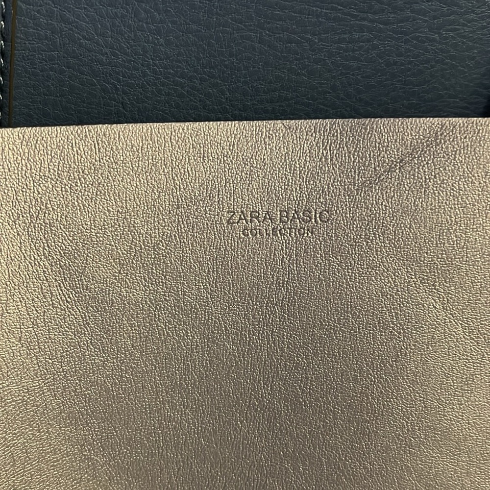 Zara Blue Reversible Tote with Detachable Wristlet - NWT - Picture 12 of 13